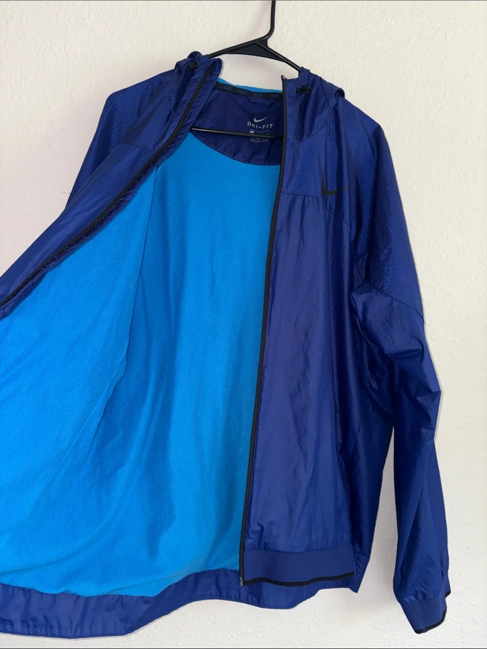 Nike Dri-FIT Men's Jacket - Royal Blue with Black Trim